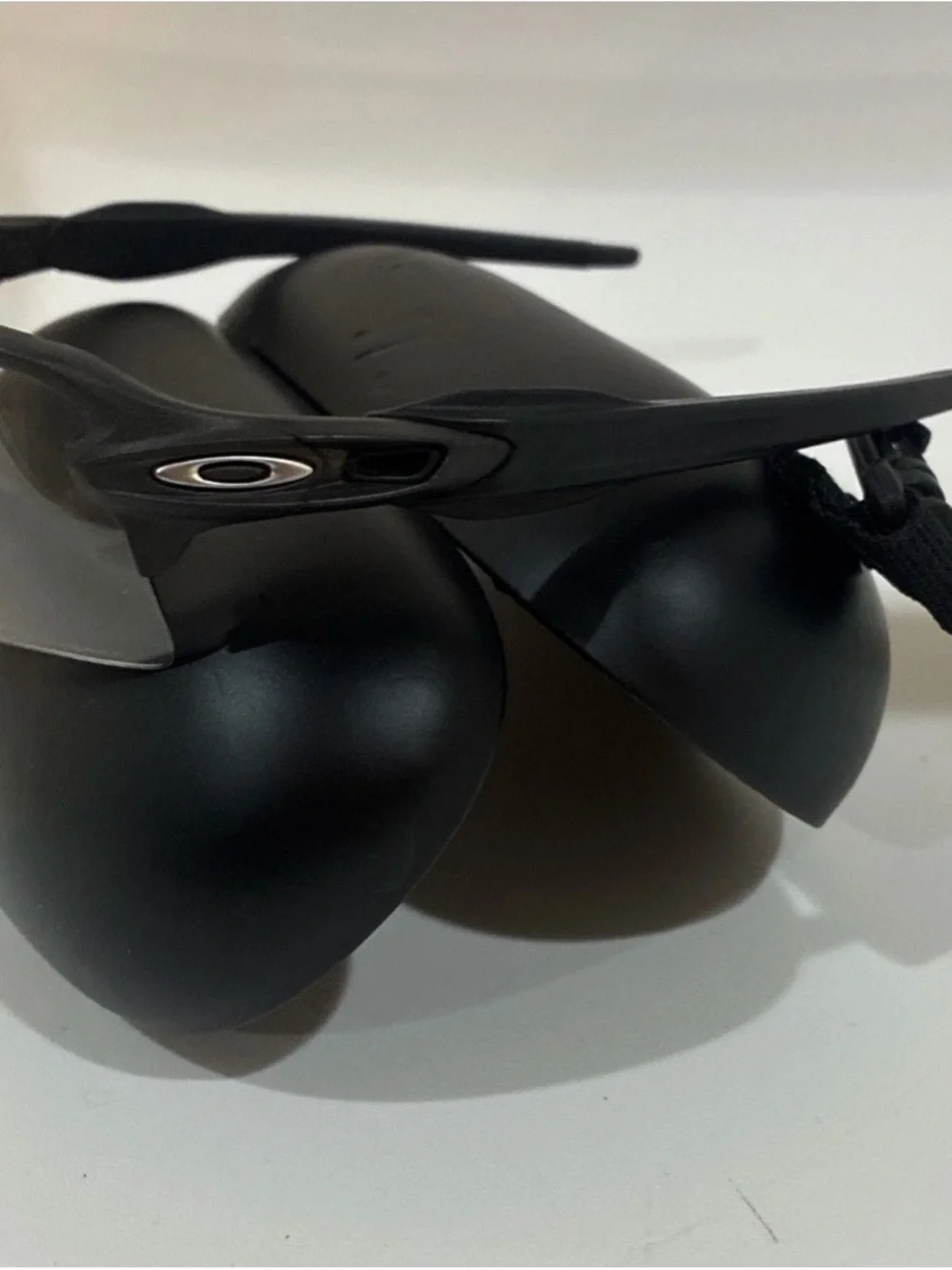 Oakley Flak 2.0 XL Sunglasses OO9188 59-12-13Clear Black Irid Photochromic Lens